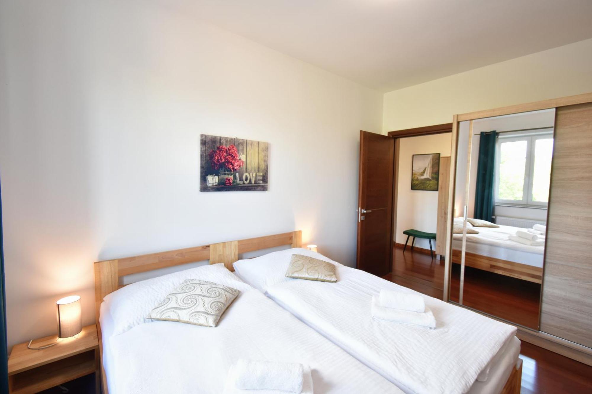 Rezidence Moser Family Apartments Κάρλοβι Βάρι Εξωτερικό φωτογραφία